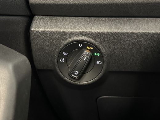 Volkswagen T-Roc 1.5 TSI 150PK R-LINE SPORT LEDER/NAVI/CAMERA ActivLease financial lease