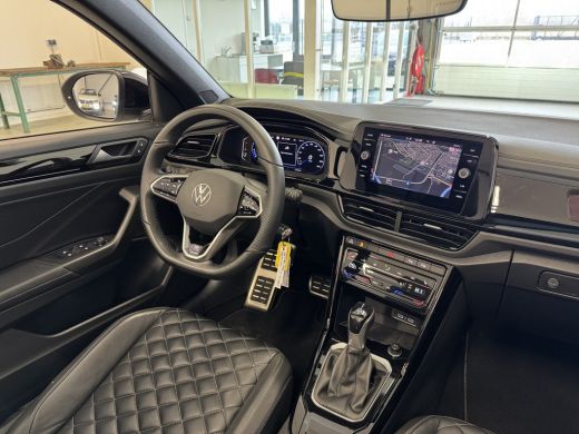 Volkswagen T-Roc 1.5 TSI 150PK R-LINE SPORT LEDER/NAVI/CAMERA ActivLease financial lease