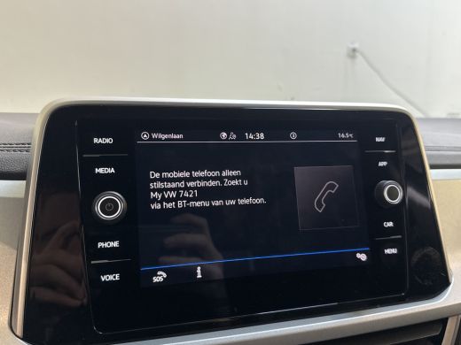 Volkswagen T-Roc TSI 115PK LIFE GOAL EDITION NAVI/CARPLAY/STOELVERWARMING/ FABRIEKSGARANTIE ActivLease financial lease