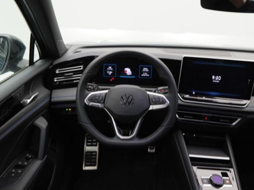 Volkswagen Tiguan 1.5 eHybrid 204 Pk Automaat R-Line Business | Trekhaak | Camera | Full LED | Stoel Verwarming/Koe... ActivLease financial lease