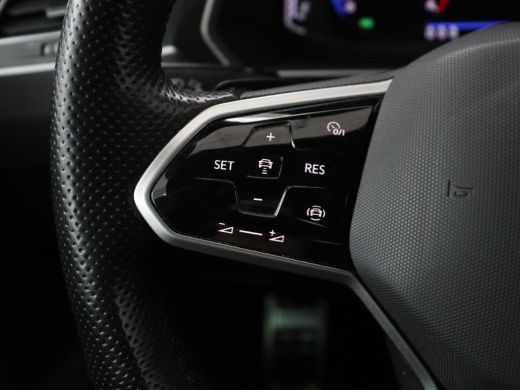 Volkswagen Tiguan 1.5 TSI R-Line | Stoelverwarming | Adaptive cruise | Matrix LED | Keyless | 19'' | Parkeerhulp | ... ActivLease financial lease