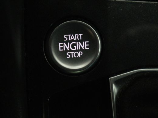 Volkswagen Tiguan 1.5 TSI R-Line | Stoelverwarming | Adaptive cruise | Matrix LED | Keyless | 19'' | Parkeerhulp | ... ActivLease financial lease