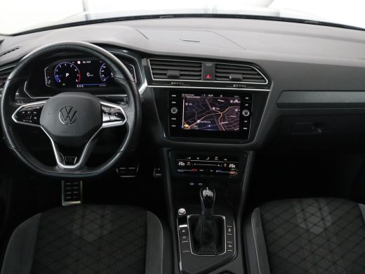 Volkswagen Tiguan 1.5 TSI R-Line | Stoelverwarming | Adaptive cruise | Matrix LED | Keyless | 19'' | Parkeerhulp | ... ActivLease financial lease