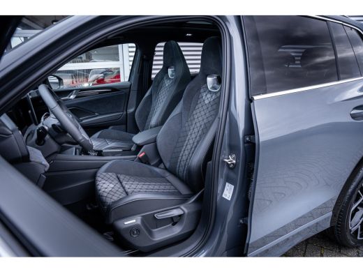 Volkswagen Tiguan R-Line Edition - eHybrid | 'App-Connect' draadloze smartphone integratie | Automatische afstandsr... ActivLease financial lease