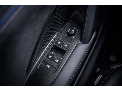 Volkswagen Tiguan R-Line Edition - eHybrid | 'App-Connect' draadloze smartphone integratie | Automatische afstandsr... ActivLease financial lease