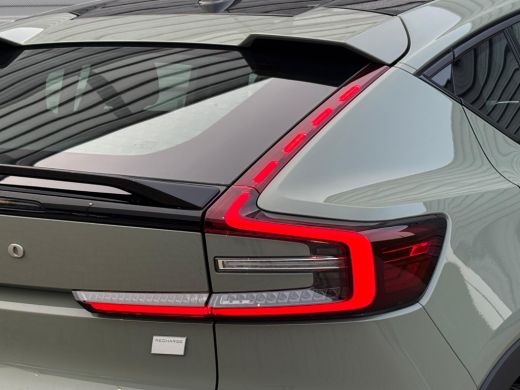 Volvo  C40 Extended Range 252PK Plus 82 kWh | 19" all season | Climate Pack | Panoramadak | Elektr. achterklep ActivLease financial lease