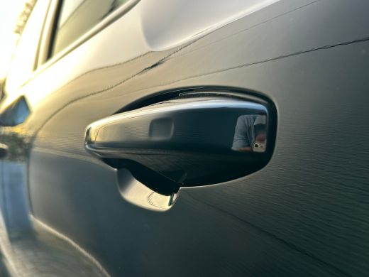 Volvo  EX40 Single Motor Extended Range Ultra 82 kWh | All-seasons | 360 camera | Pano | Harman/Kardon | Memo... ActivLease financial lease