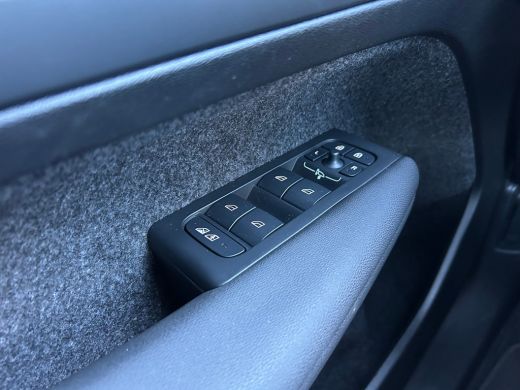 Volvo  EX40 Single Motor Extended Range Ultra 82 kWh | Sage Green | Warmtepomp | Pano | Memory | 360 camera |... ActivLease financial lease