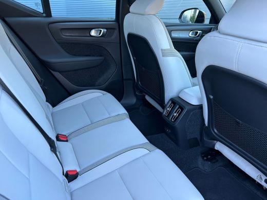 Volvo  EX40 Single Motor Extended Range Ultra 82 kWh | Sage Green | Warmtepomp | Pano | Memory | 360 camera |... ActivLease financial lease