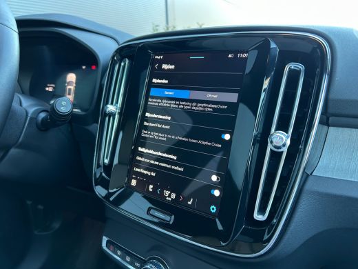 Volvo  EX40 Single Motor Extended Range Ultra 82 kWh | Sage Green | Warmtepomp | Pano | Memory | 360 camera |... ActivLease financial lease