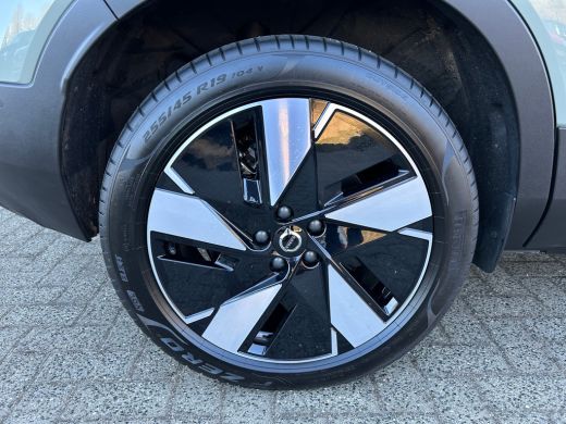 Volvo  EX40 Single Motor Extended Range Ultra 82 kWh | Sage Green | Warmtepomp | Pano | Memory | 360 camera |... ActivLease financial lease