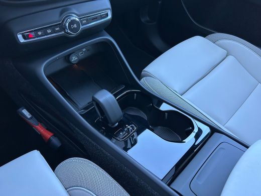 Volvo  EX40 Single Motor Extended Range Ultra 82 kWh | Sage Green | Warmtepomp | Pano | Memory | 360 camera |... ActivLease financial lease