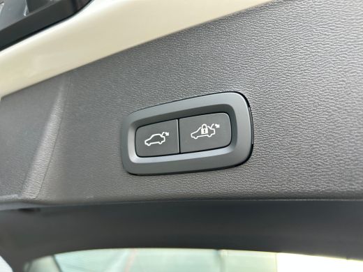 Volvo  EX40 Single Motor Extended Range Ultra 82 kWh | Trekhaak | All-seasons | Warmtepomp | Wool Blend! | Me... ActivLease financial lease