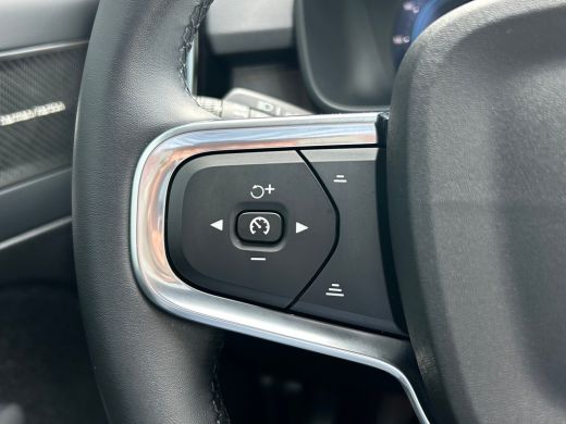 Volvo  EX40 Single Motor Extended Range Ultra 82 kWh | Trekhaak | Pixel-LED | All-seasons | Pano | Memory | C... ActivLease financial lease