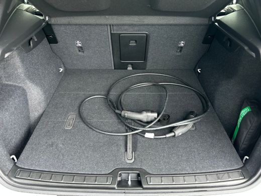 Volvo  EX40 Single Motor Extended Range Ultra 82 kWh | Trekhaak | Pixel-LED | All-seasons | Pano | Memory | C... ActivLease financial lease