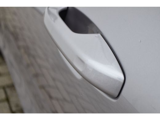 Volvo  V60 T6 AWD Exclusive Leather! | Aurora Silver | Climate Pakket | Driver Assist | ActivLease financial lease