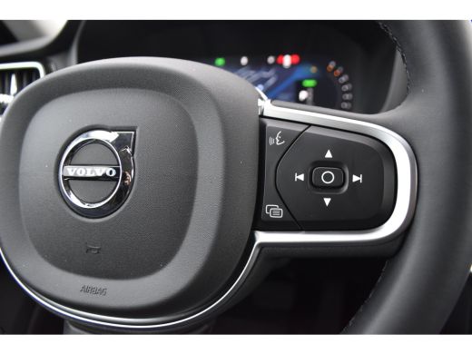 Volvo  V60 T6 AWD Exclusive Leather! | Aurora Silver | Climate Pakket | Driver Assist | ActivLease financial lease
