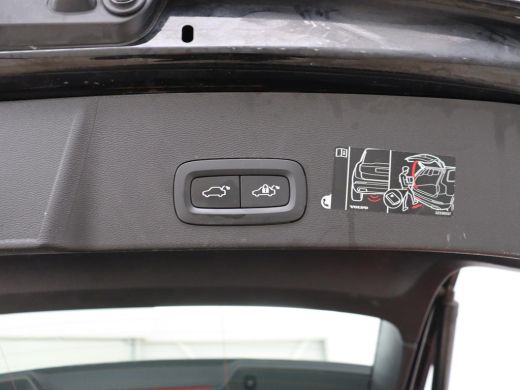 Volvo  XC40 Recharge Core | SOH 95% | Stoel & stuurverwarming | Trekhaak | Camera | Carplay | Navigatie | Par... ActivLease financial lease