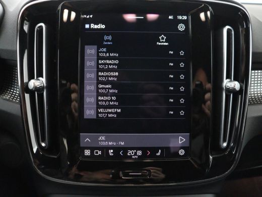 Volvo  XC40 Recharge Core | SOH 95% | Stoel & stuurverwarming | Trekhaak | Camera | Carplay | Navigatie | Par... ActivLease financial lease