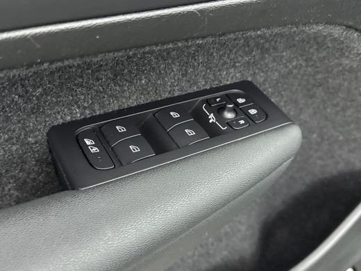 Volvo  XC40 Recharge Plus 70 kWh | Achteruitrijcamera | Anti Blokkeer Systeem | Apple Carplay/Android Auto|te... ActivLease financial lease