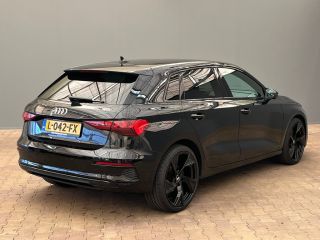 Audi A3 Sportback 35 TFSI Business edition RS Look Velgen | Full LED | Carplay | Cruise | Getinte Ruiten ...