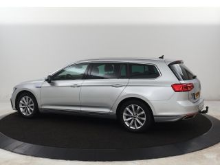 Volkswagen Passat 1.4 TSI PHEV GTE | Trekhaak | Adaptive cruise | Camera | Matrix LED | Keyless | Carplay | Navigat...