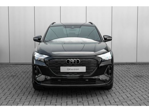 Audi Q4 e-tron S edition Competition | Achterklep, automatisch bedienbaar | Achteruitrijcamera | Adaptive cruise... ActivLease financial lease