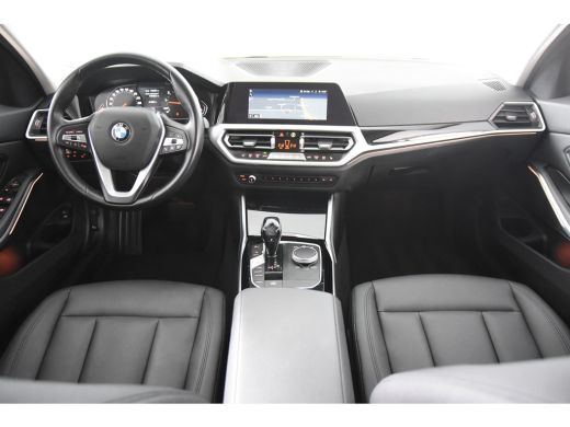 BMW 3 Serie Touring 318i *1ste Eigenaar*Navigatie*Leer*Carplay* ActivLease financial lease
