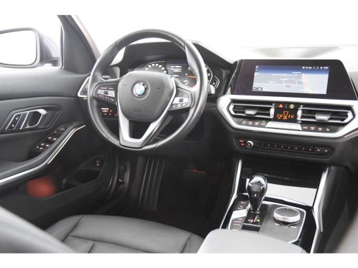 BMW 3 Serie Touring 318i *1ste Eigenaar*Navigatie*Leer*Carplay* ActivLease financial lease