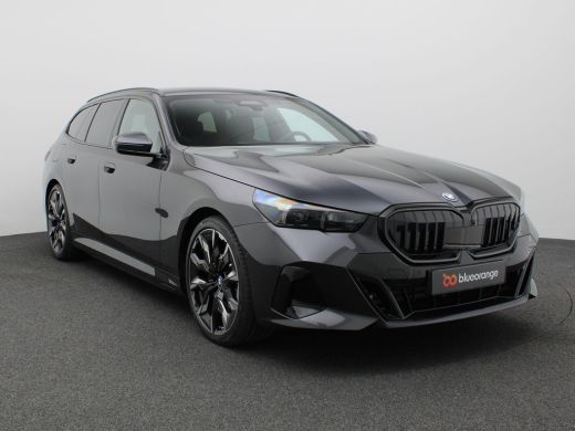 BMW 5 Serie Touring 530e xDrive 299PK Aut. M-Sport, Panoramadak, Head-Up Display, Stoelverwarming & ventilati... ActivLease financial lease