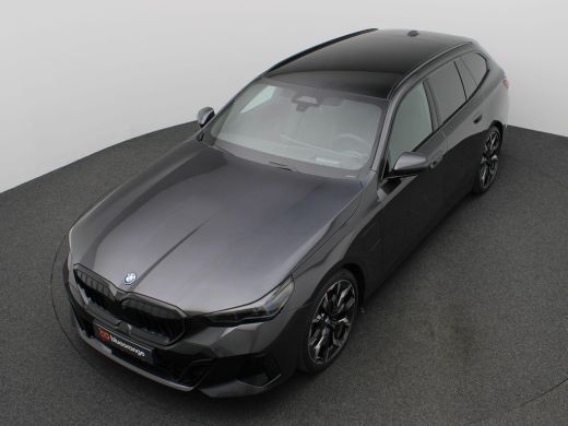 BMW 5 Serie Touring 530e xDrive 299PK Aut. M-Sport, Panoramadak, Head-Up Display, Stoelverwarming & ventilati... ActivLease financial lease