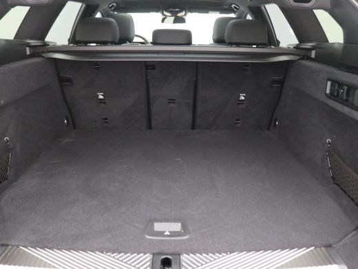 BMW 5 Serie Touring 530e xDrive 299PK Aut. M-Sport, Panoramadak, Head-Up Display, Stoelverwarming & ventilati... ActivLease financial lease