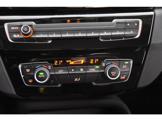 BMW X1 sDrive16d Sportline *1ste Eigenaar*Navigatie*Trekhaak*Camera* ActivLease financial lease