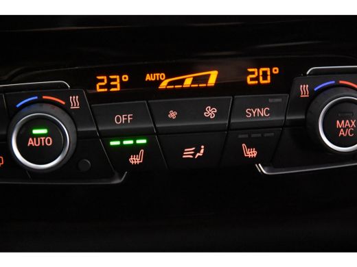 BMW X1 sDrive18i X-Line *1ste Eigenaar*Leer*Navigatie*Stoelverwarming* ActivLease financial lease