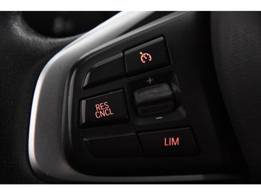 BMW X1 sDrive18i X-Line *1ste Eigenaar*Leer*Navigatie*Stoelverwarming* ActivLease financial lease