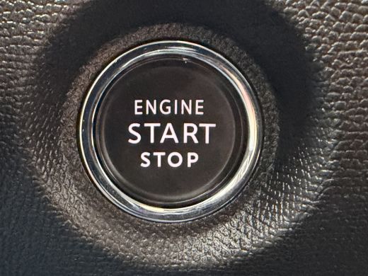 Citroën C4 130pk Shine (Camera - Keyless Entry - LED - Parkeersensoren V+A - Automatische Airco - Adaptieve ... ActivLease financial lease