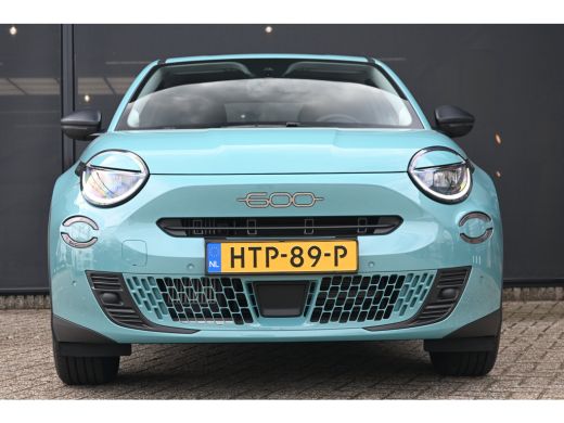 Fiat 600 1.2 Hybrid Urban 110pk 8 Jaar Garantie! | Achteruitrijcamera | Keyless-Entry | Draadloze Lader | ... ActivLease financial lease