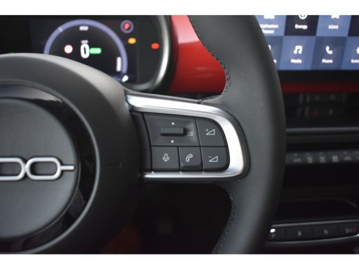 Fiat 600e RED 54 kWh 3 Fase 156pk 96%SOH! | Navigatie by App | Cruise Control | Parkeersensoren | DAB+ | Ke... ActivLease financial lease