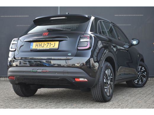 Fiat 600e RED 54 kWh 3 Fase 156pk 96%SOH! | Navigatie by App | Cruise Control | Parkeersensoren | DAB+ | Ke... ActivLease financial lease