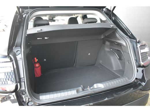 Fiat 600e RED 54 kWh 3 Fase 156pk 96%SOH! | Navigatie by App | Cruise Control | Parkeersensoren | DAB+ | Ke... ActivLease financial lease