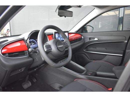 Fiat 600e RED 54 kWh 3 Fase 156pk 96%SOH! | Navigatie by App | Cruise Control | Parkeersensoren | DAB+ | Ke... ActivLease financial lease