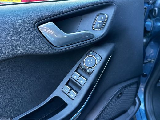 Ford Fiesta 1.0 95 PK Titanium X | ADAPTIEVE CRUISE CONTROL| STUUR, STOEL EN VOORRUITVERWARMING| NAVIGATIE + ... ActivLease financial lease