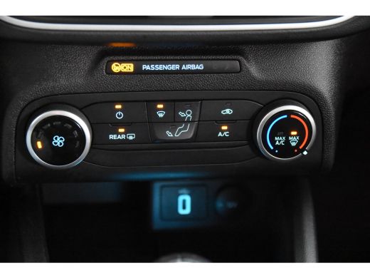 Ford Focus EcoBoost Turnier *1ste Eigenaar*Navigatie*Trekhaak*PDC* ActivLease financial lease