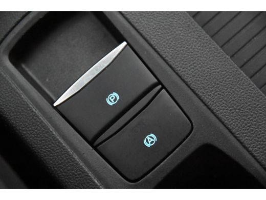 Ford Focus EcoBoost Turnier *1ste Eigenaar*Navigatie*Trekhaak*PDC* ActivLease financial lease