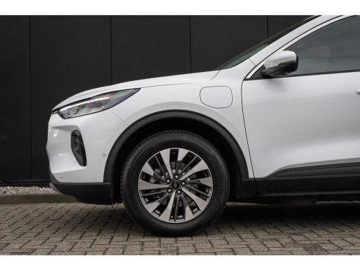 Ford Kuga 2.5 PHEV Titanium | Electrische trekhaak | 2100kg trekgewicht | Winter-pack | 360 camera | Adapti... ActivLease financial lease