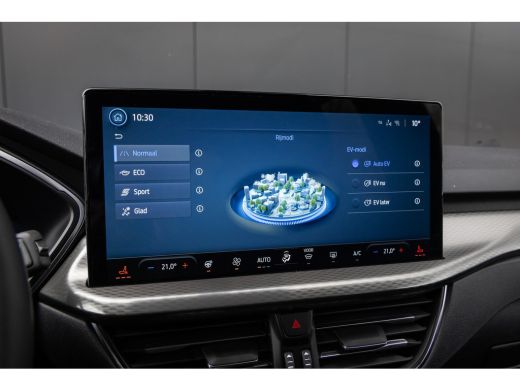 Ford Kuga 2.5 PHEV Titanium | Electrische trekhaak | 2100kg trekgewicht | Winter-pack | 360 camera | Adapti... ActivLease financial lease