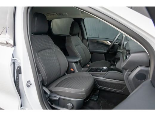 Ford Kuga 2.5 PHEV Titanium | Electrische trekhaak | 2100kg trekgewicht | Winter-pack | 360 camera | Adapti... ActivLease financial lease