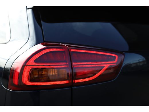 Kia Niro 1.6 GDi Hybrid ExecutiveLine/Schuifdak/Leder/Trekh./Adaptive/JBL/Virtual/18" ActivLease financial lease