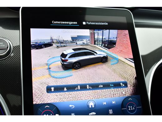 Mercedes-Benz C-Klasse Estate 300 e AMG Line Pano Trekh Distronic Night 360-cam ActivLease financial lease