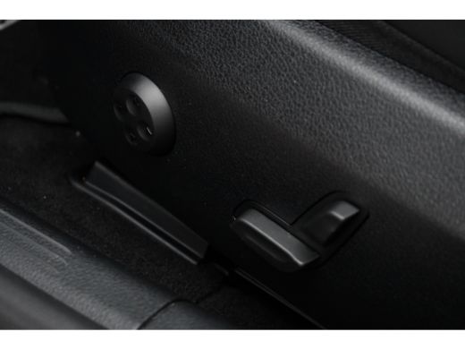 Mercedes-Benz C-Klasse Estate 300 e AMG Line Pano Trekh Distronic Night 360-cam ActivLease financial lease